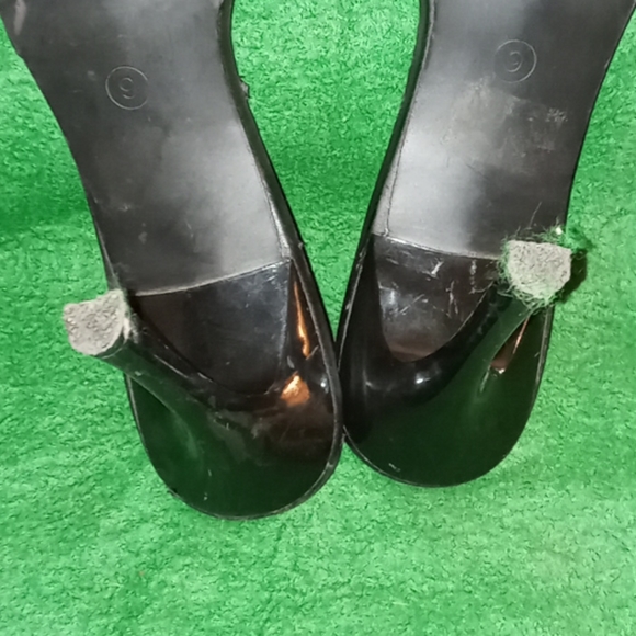 Shoes - Picture 7 of 7